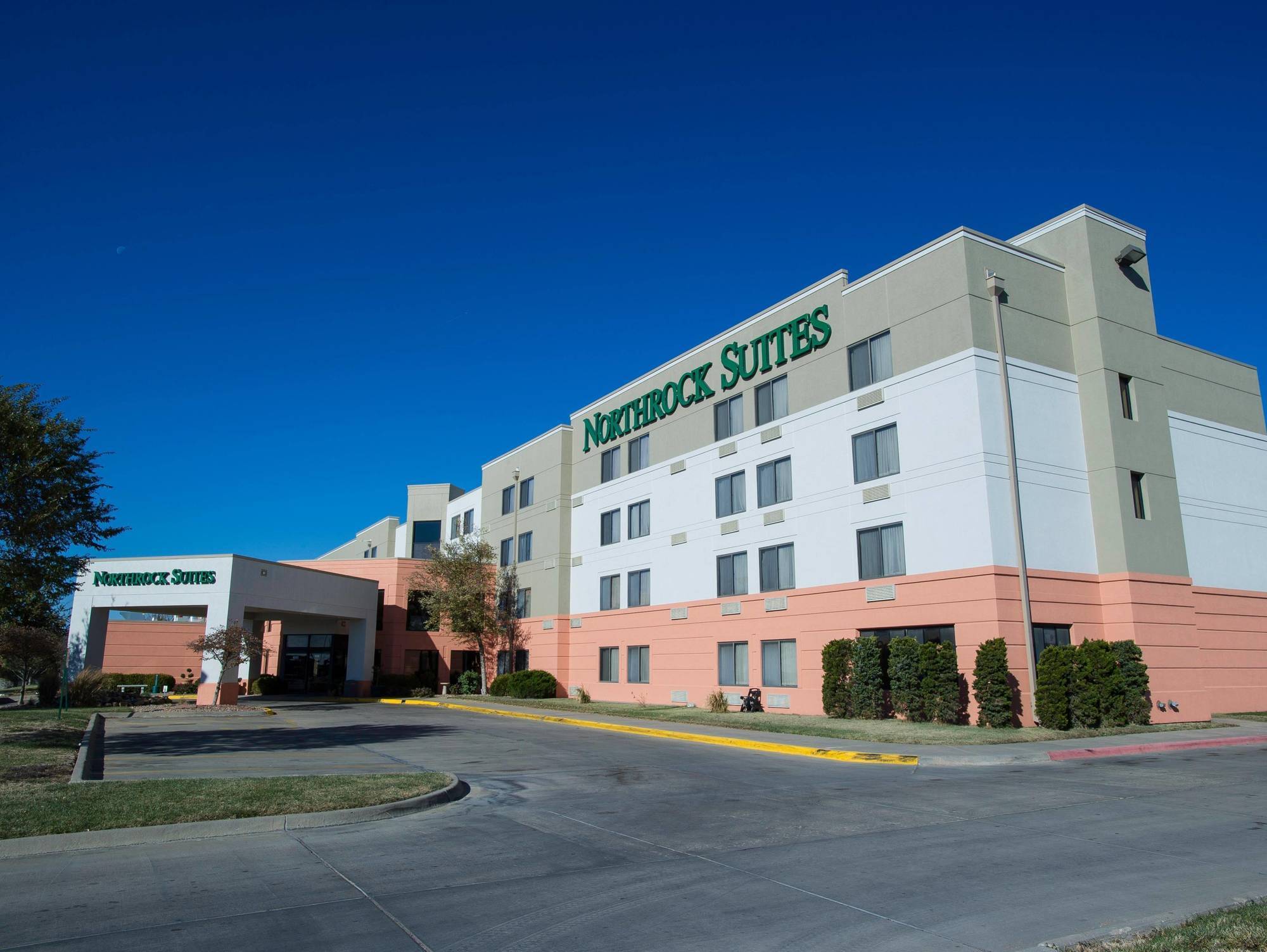 Comfort Inn & Suites Wichita Exterior foto